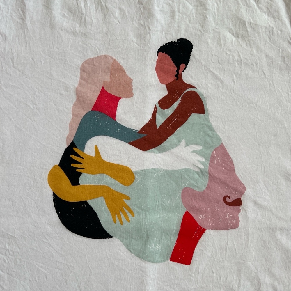 Reitmans White Fitted Short Sleeve Graphic Tee